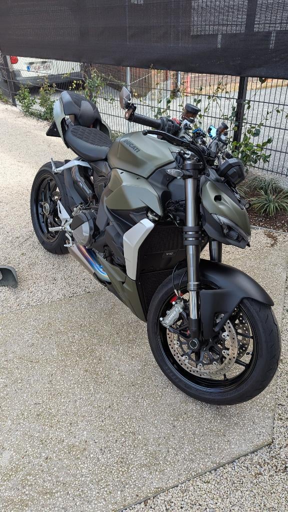 Ducati Streetfighter V2 2024 Storm Green - Akrapovic, Motoren, Motoren | Ducati, 2 cilinders, Motorrijbewijs A, Particulier, Meer dan 35 kW