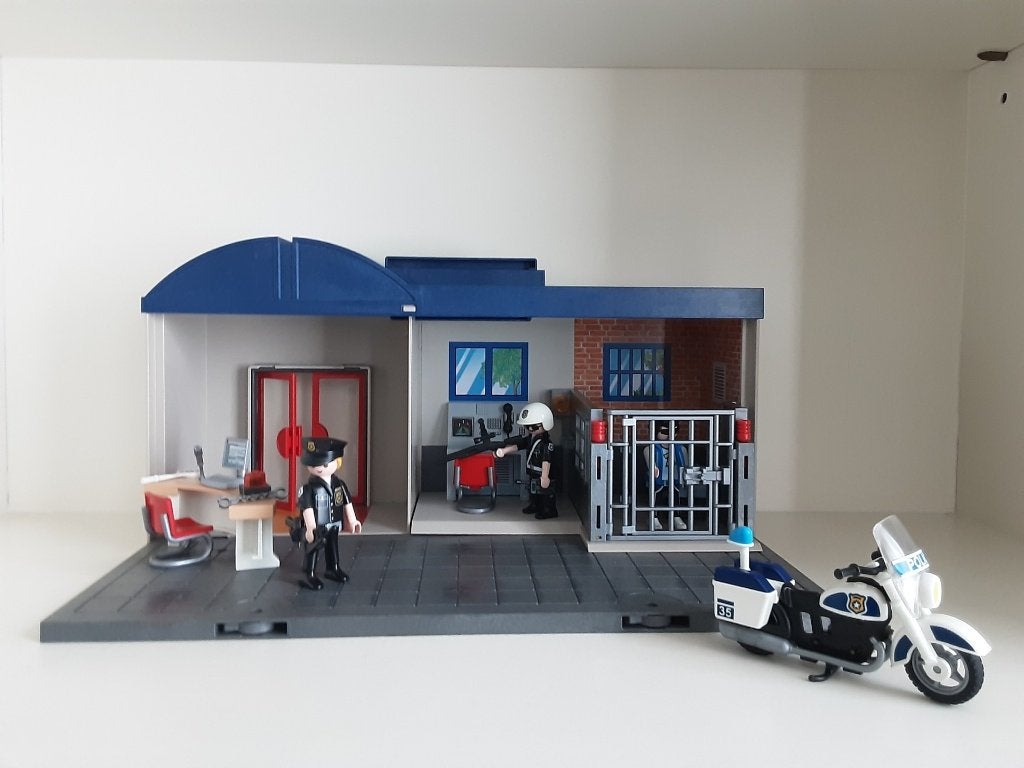 PLaymobil meeneem politiekantoor met motor - compleet, Kinderen en Baby's, Speelgoed | Playmobil, Ophalen of Verzenden, Zo goed als nieuw