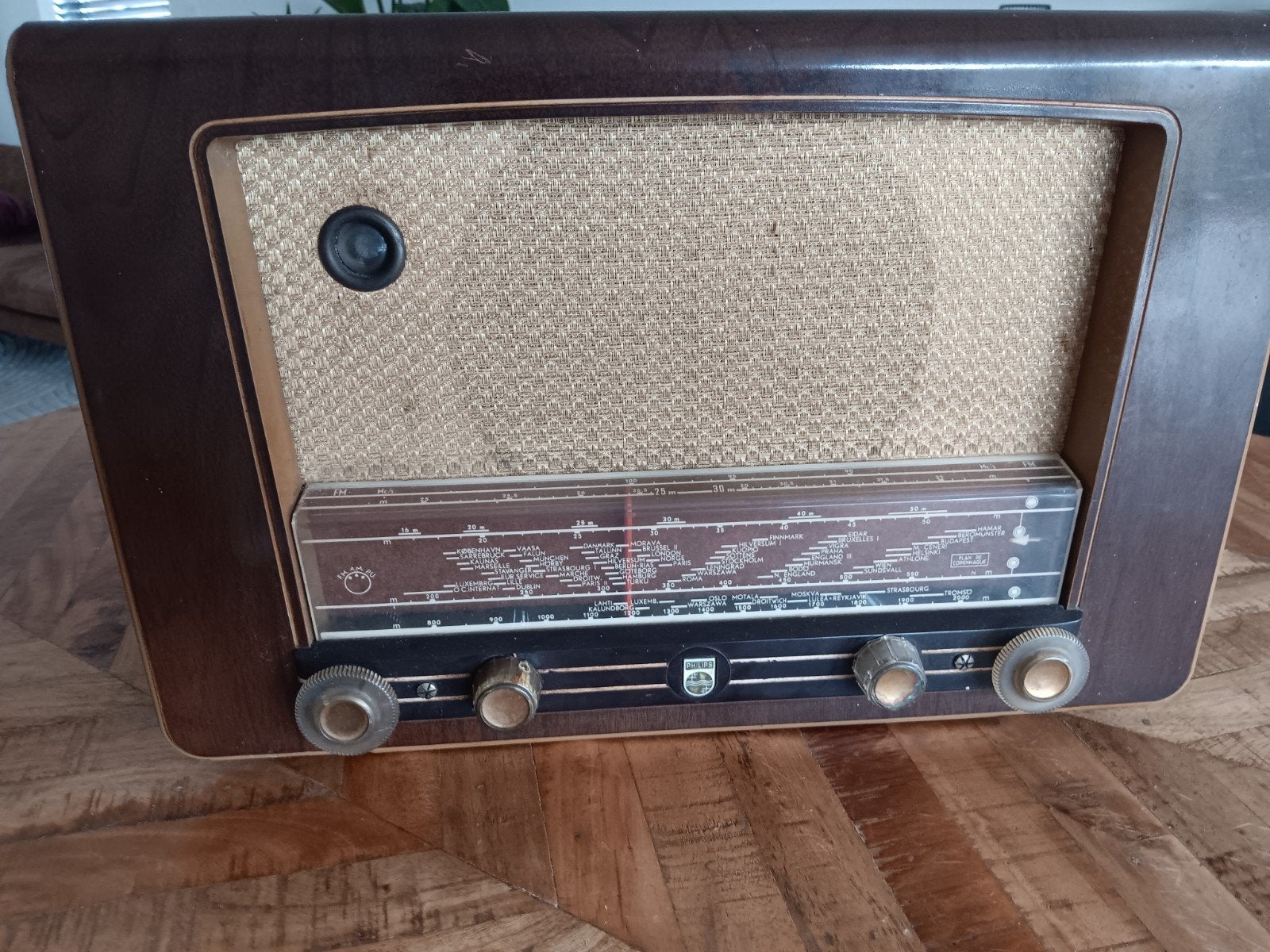 Philips radio jaren 50, Ophalen