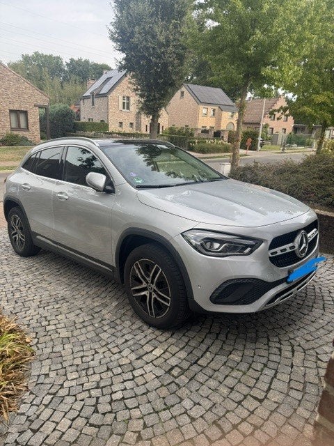 Mercedes GLA 200, Dealer onderhouden, 4 cilinders, Leder en Stof, 120 kW