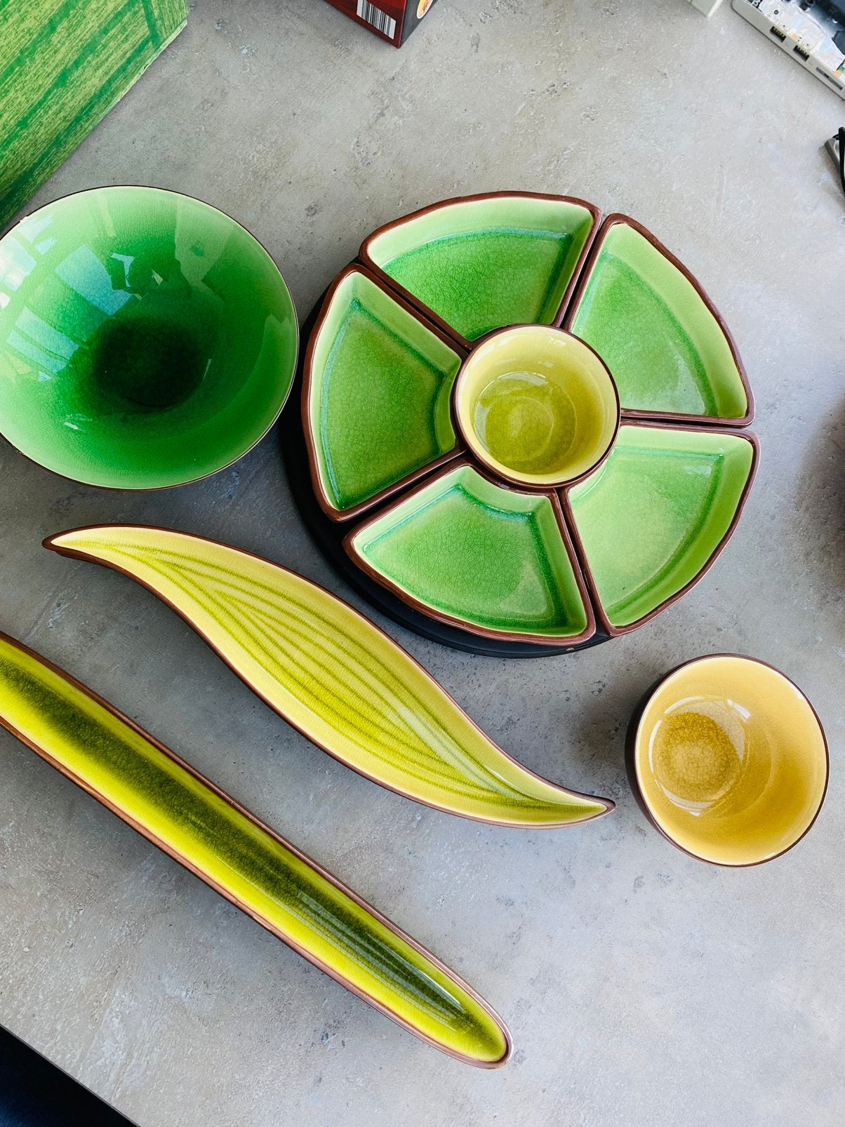 Set apéritif complet en faïence émaillée  Maisons du Monde, Enlèvement, Comme neuf, Vert, Moderne