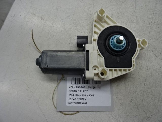 MOTOR RAAMMECHANIEK LINKS VOOR Passat (3G2) (5Q4959801B), Auto-onderdelen, Carrosserie, Gebruikt, Voor, Volkswagen