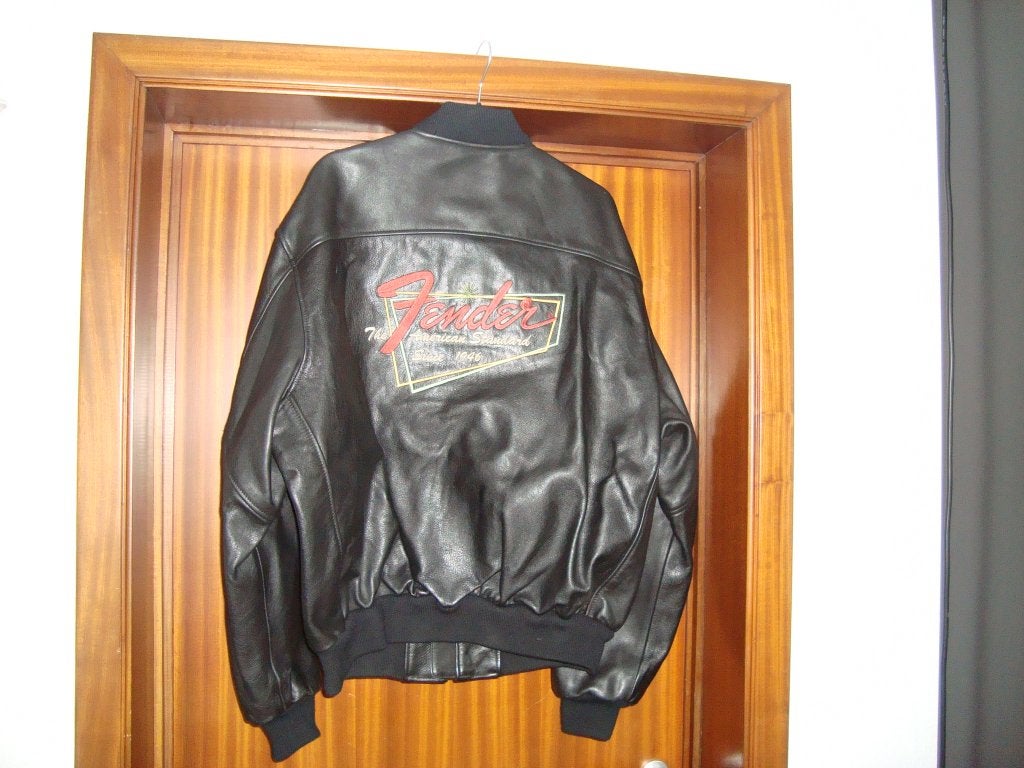 Fender et Gibson gilet . Official tourwear 1995/1996, Musique & Instruments, Musiques & Instruments Autre, Enlèvement, Comme neuf