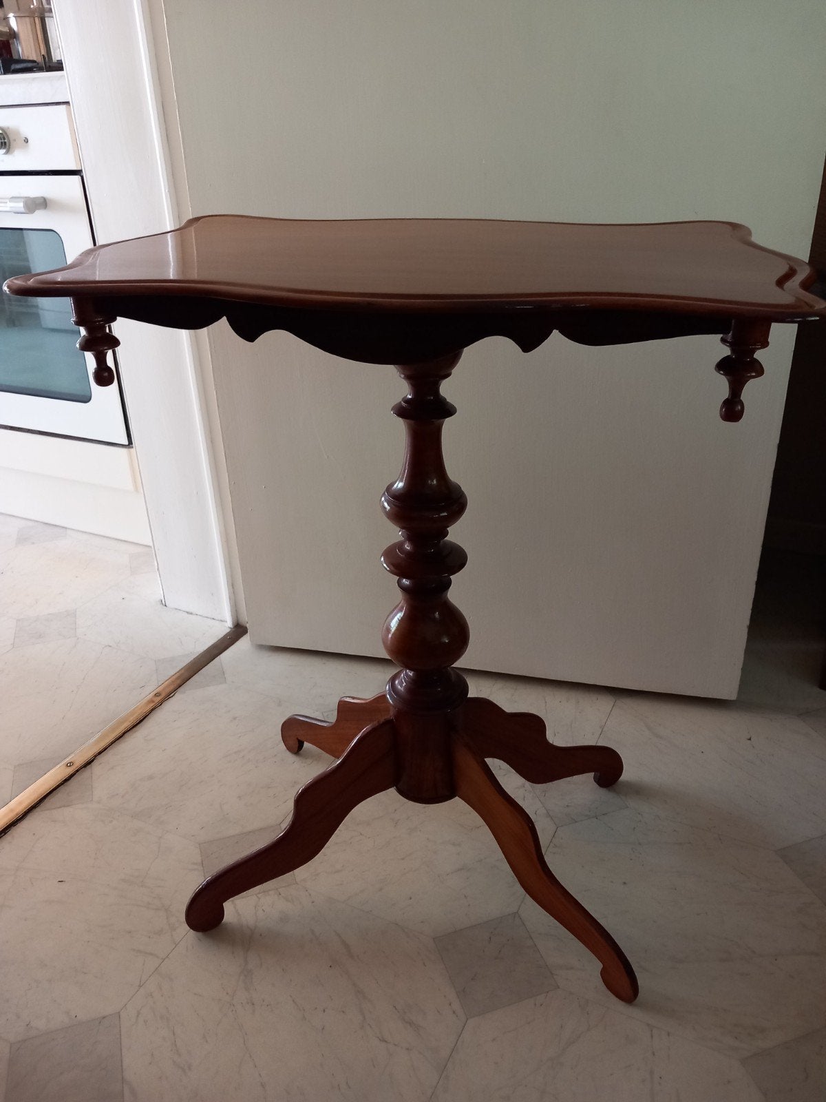 Massieve mahoniehouten voetstuktafel of bijzettafel, Antiek en Kunst, Ophalen