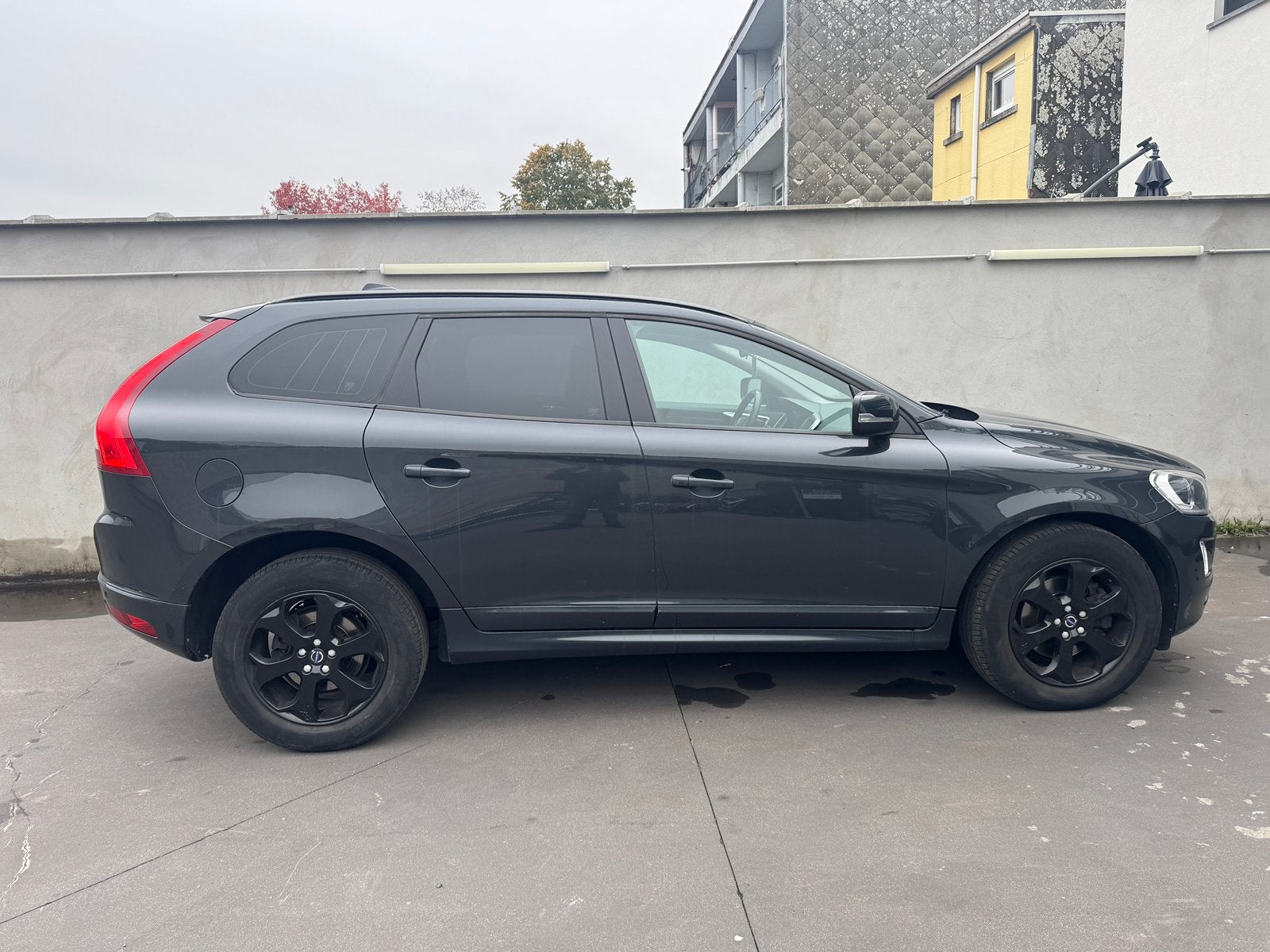 VOLVO XC60 D3 – 2.0 DIESEL – AUTOMAAT – EURO 6 – LEDER, Auto's, Automaat, Euro 6, Bruin, Leder