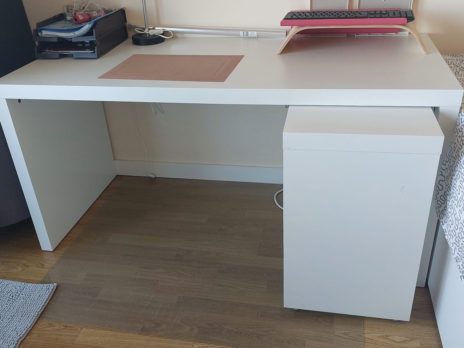 Witte uitschuifbare bureau, Enlèvement, Comme neuf