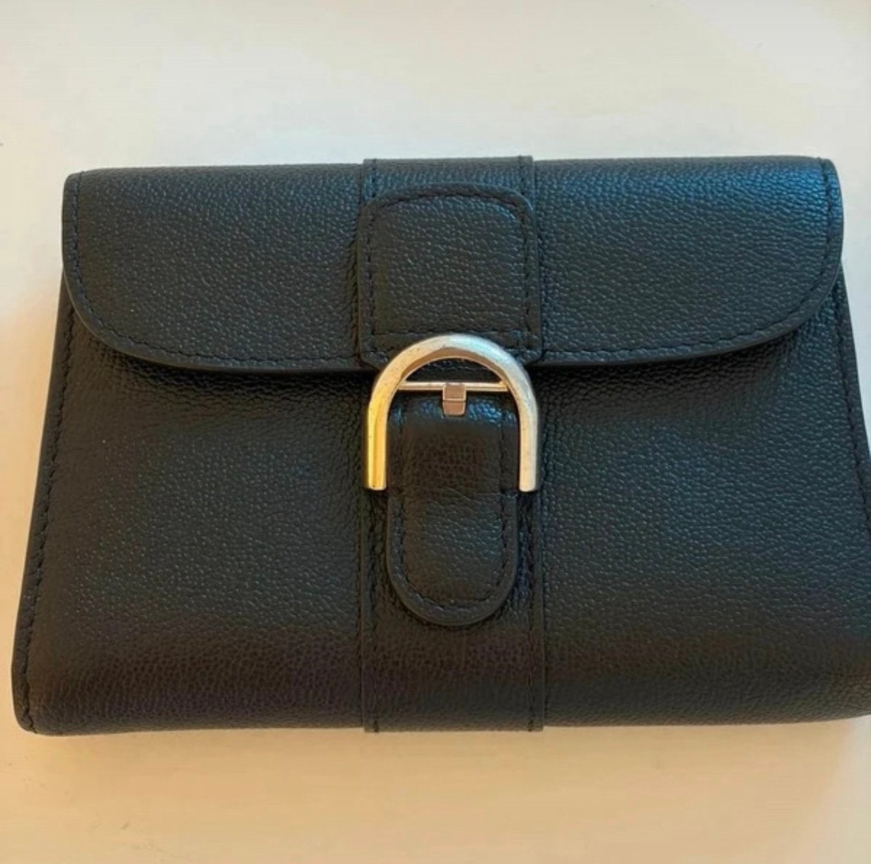 Portefeuille compact Delvaux Brillant, Bijoux, Sacs & Beauté, Autres marques, Comme neuf, Enlèvement, Cuir