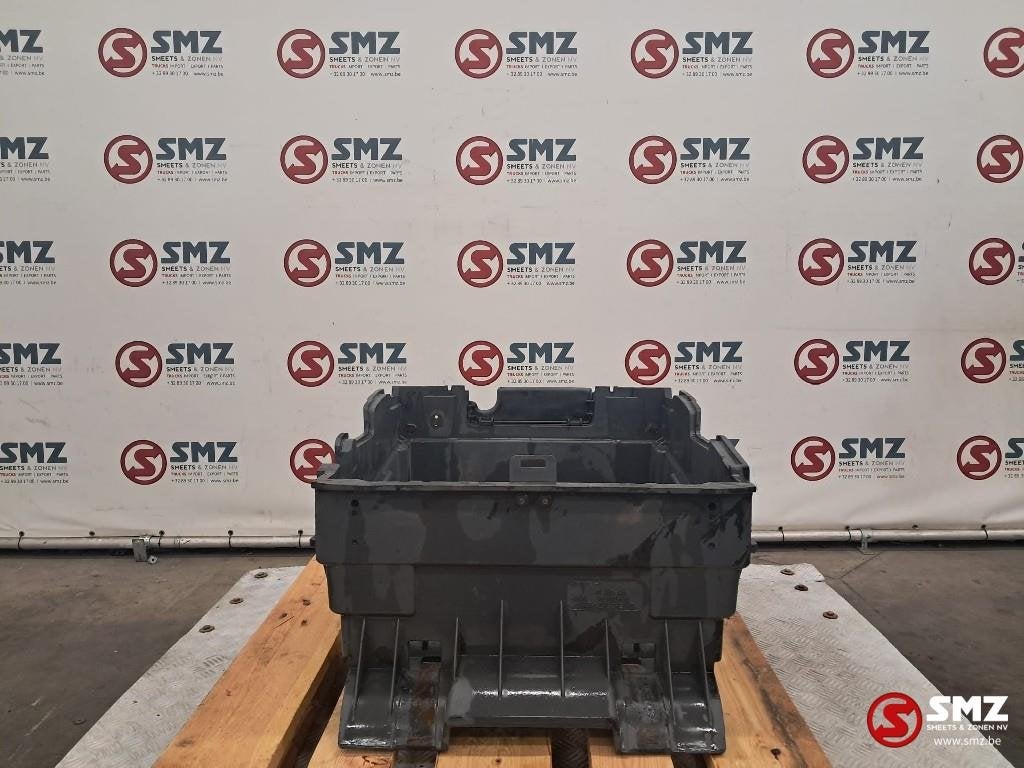 Occ boîte à batterie Mercedes, Utilisé, Mercedes-Benz, Suspension et Châssis