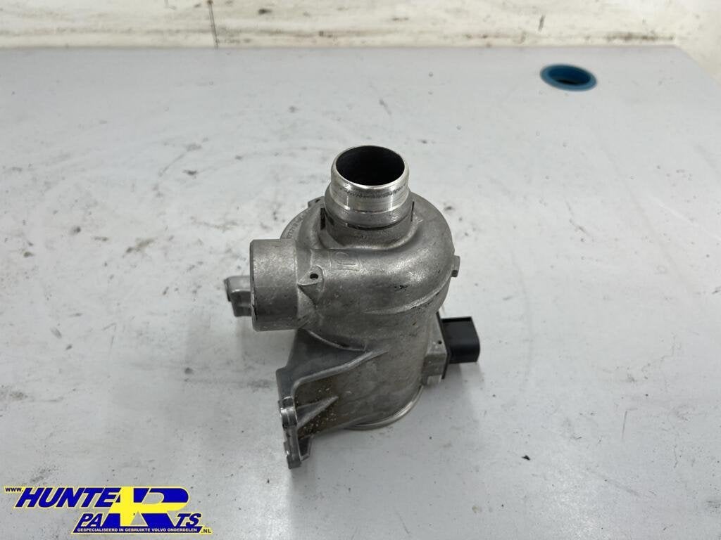 Waterpomp Volvo XC90/V90/S90/V40/XC60 II ('14-'22) 31358715, Auto-onderdelen, Motor en Toebehoren, Gebruikt, Ophalen of Verzenden
