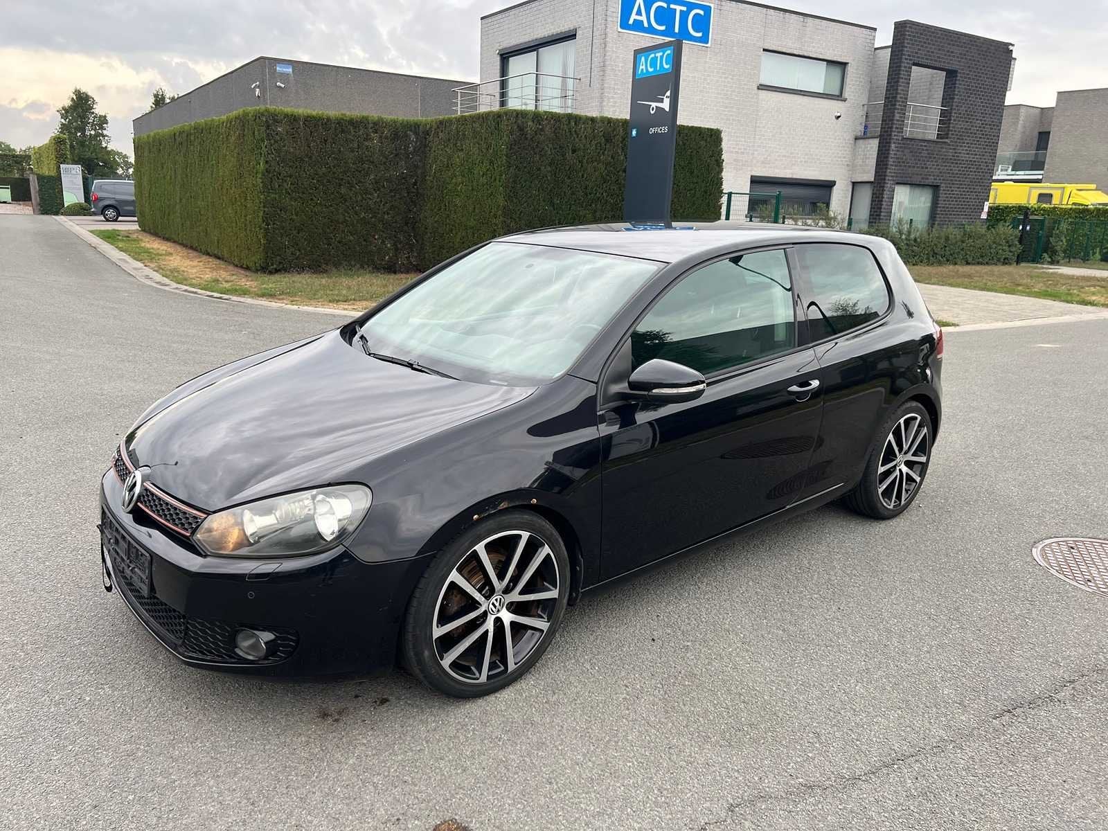 VOLKSWAGEN - 2010 - GOLF - 6 - Personenauto, Auto's, Euro 5, Gebruikt, Bedrijf, Handgeschakeld