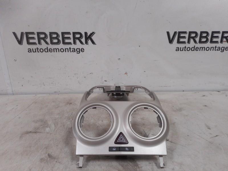 TABLEAU DE BORD DIVERS Opel Corsa D (13295009), Autos : Pièces & Accessoires, Tableau de bord & Interrupteurs, Opel, Utilisé