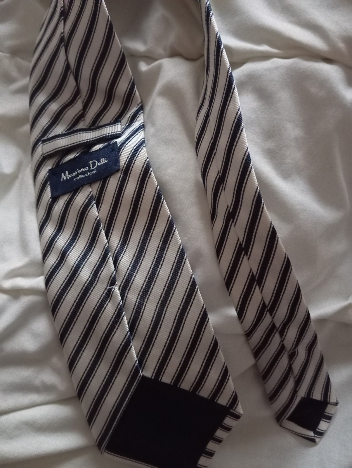 Massimo Dutti - cravate rayée en blanc et bleu foncé, Enlèvement ou Envoi, Blanc