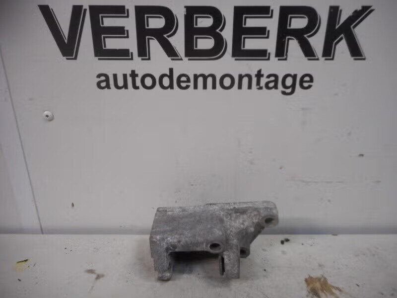 DYNAMOSTEUN BOVEN Volkswagen Golf II (19E) (030903143), Gebruikt, Berliner Ring 2 38440 Wolfsburg, DE, Volkswagen, Volkswagen AG