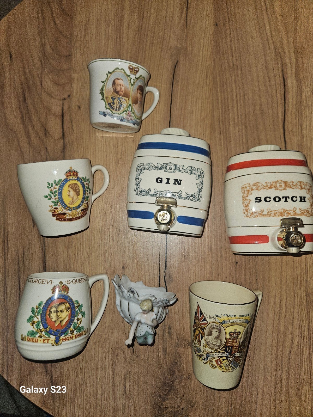 Lot Vintage Céramiques Anglaises - Tonnelets Wade & Mugs Roy, Antiquités & Art, Enlèvement