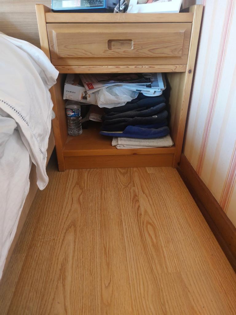 Nachkastje in hout, Ophalen, Hout