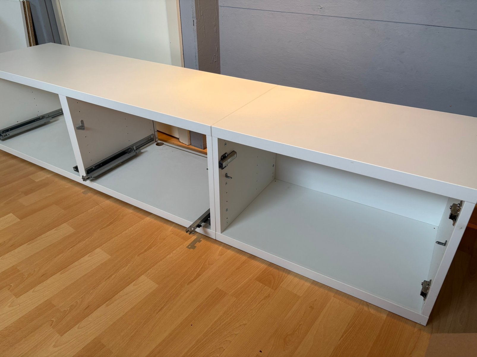 Ikea tv hangkast, Huis en Inrichting, Kasten | Schoenenkasten, Gebruikt, Ophalen