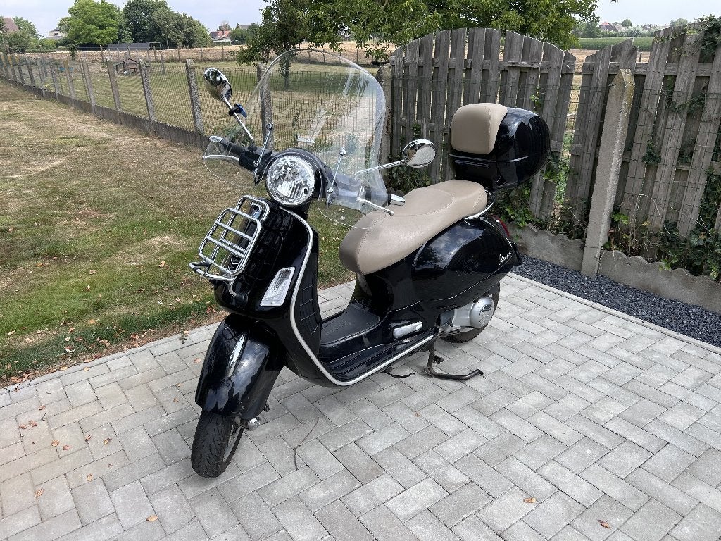 Vespa GTS 250ie Zwart - Met Originele Topkoffer, Motos, Motos | Piaggio, 244 cm³, Scooter, Occasion, Particulier