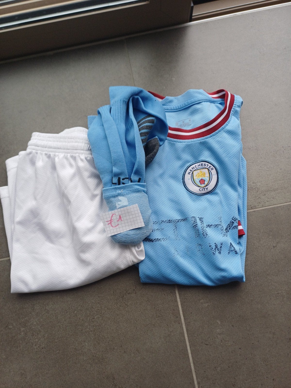 Maillot de football Manchester City M, Enlèvement, Utilisé