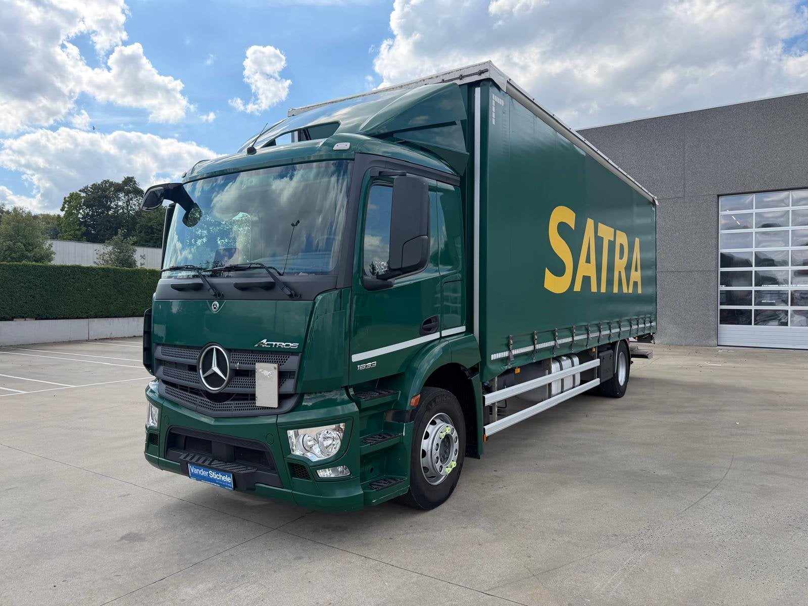 Mercedes-Benz ACTROS 1933 - SCHUIFZEILOPBOUW MET SCHUIFDAK -, Automaat, Achterwielaandrijving, Euro 6, Mercedes-Benz