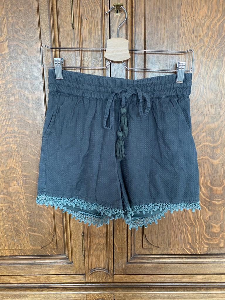 Short vert, object, Kleding | Dames, Broeken en Pantalons, Maat 38/40 (M), Kort, Ophalen of Verzenden, Gedragen
