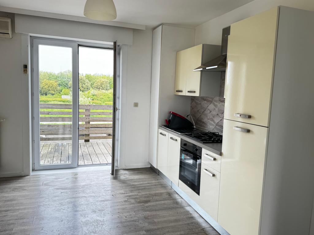 Studio met apparte slaapkamer te huur in Bredene.