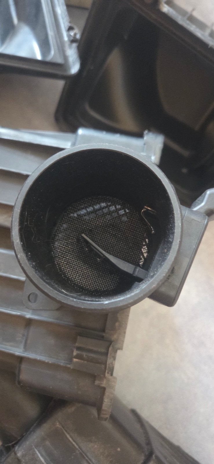 Boîtier et filtre du compteur de masse d'air Berlingo 1.9d, Autos, Achat, Boîte manuelle, Berlingo, Diesel
