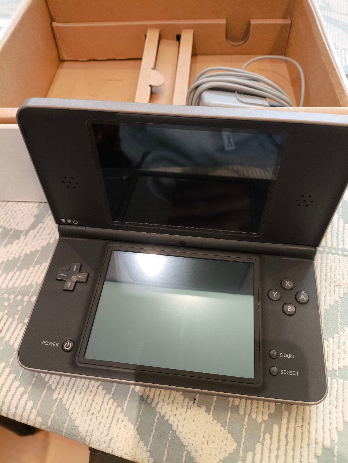 nintendo dsi xl, Consoles de jeu & Jeux vidéo, Consoles de jeu | Nintendo 2DS & 3DS, Enlèvement