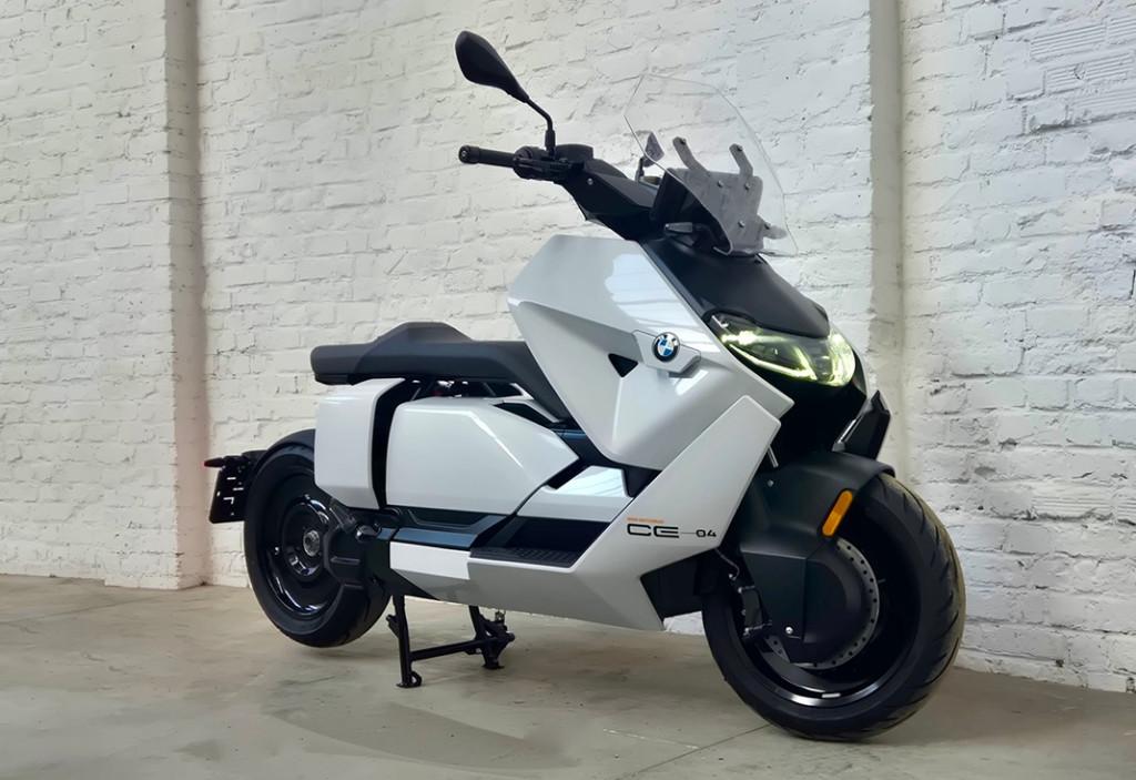 BMW CE 04 – Elektrisch – BTW Moto – 700 KM @motomobilia, Motoren, Scooter, Minimaal motorrijbewijs A2, 12 t/m 35 kW, Handvatverwarming