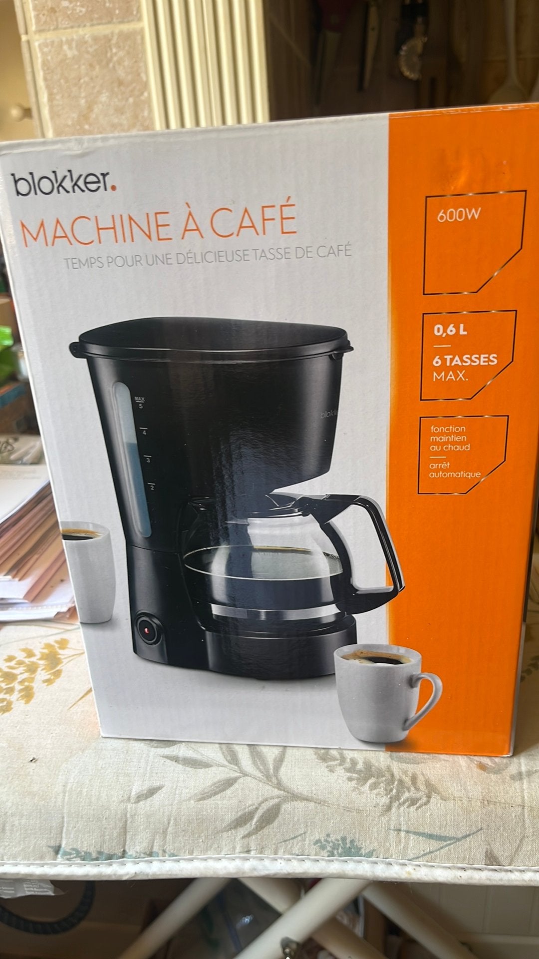 Machine à café 6 tasses, Electroménager, Café moulu, Réservoir d'eau amovible, Enlèvement ou Envoi, Comme neuf