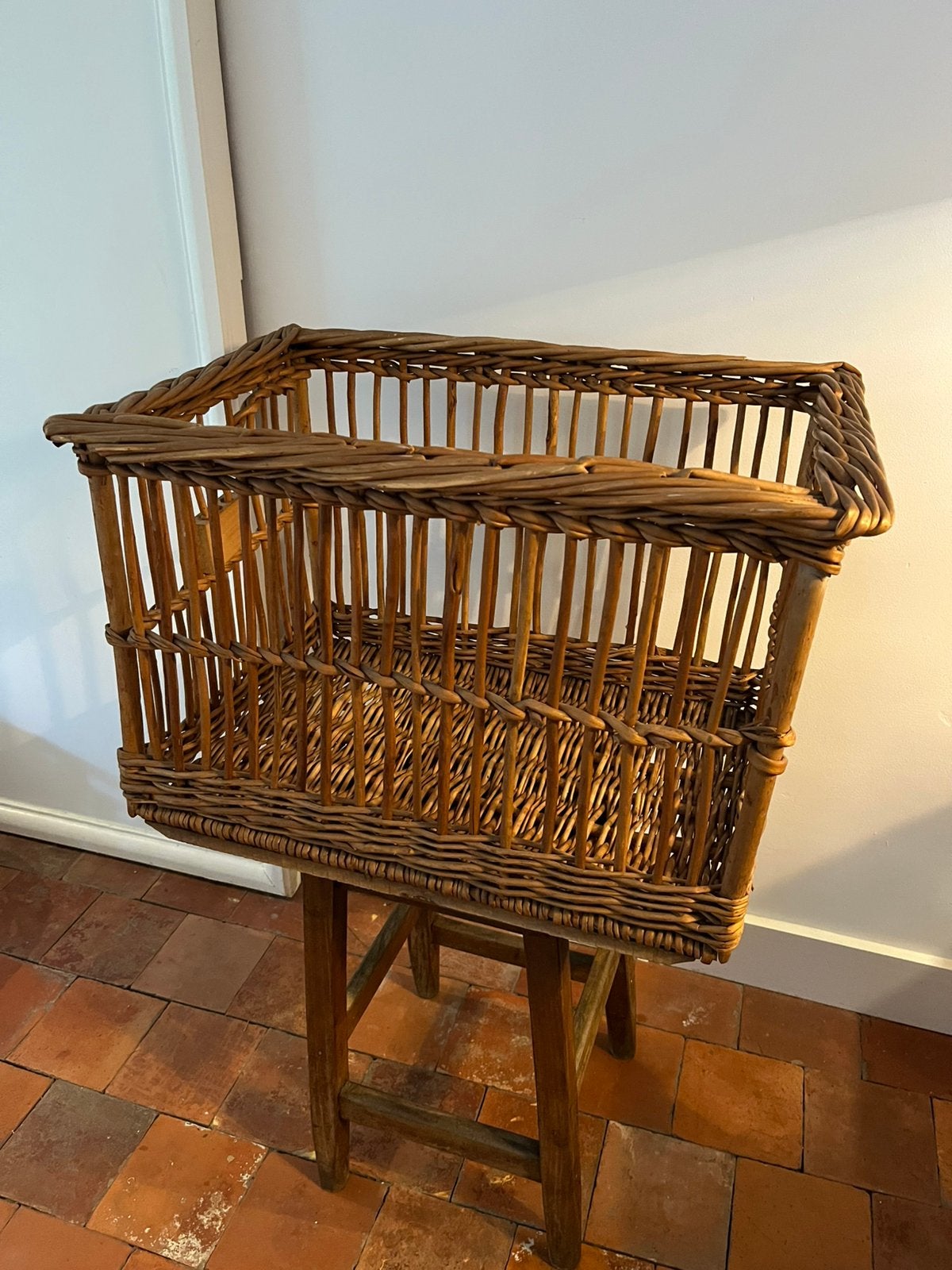ANTIEKE RECHTHOEKIGE MAND WASMAND GROOT MIDEL PERFECTE STAAT, Huis en Inrichting, Woonaccessoires | Schalen en Manden, Ophalen of Verzenden
