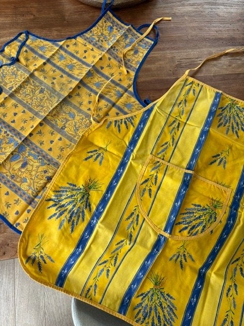2 tabliers de cuisine, Comme neuf, Tablier, Avec décoration, Jaune