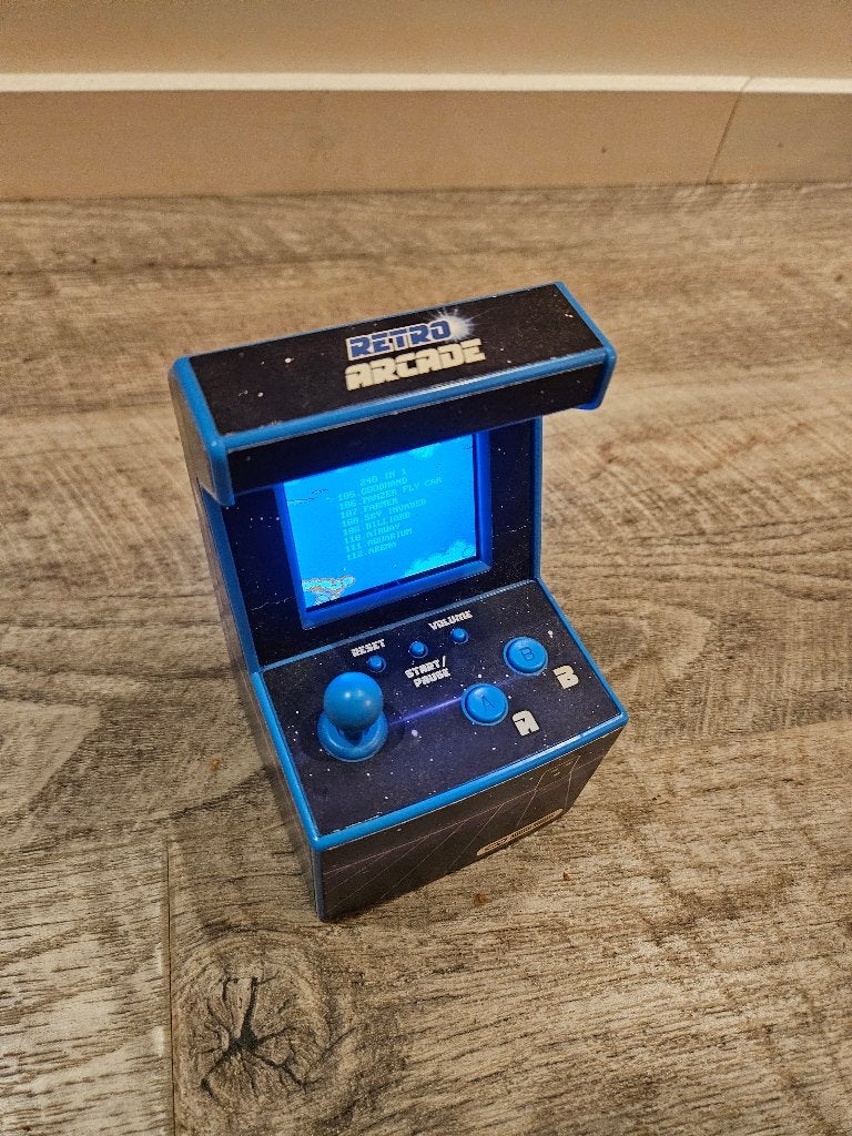 Retro Arcade mini spelcomputer – 240 games, Enlèvement ou Envoi, Utilisé