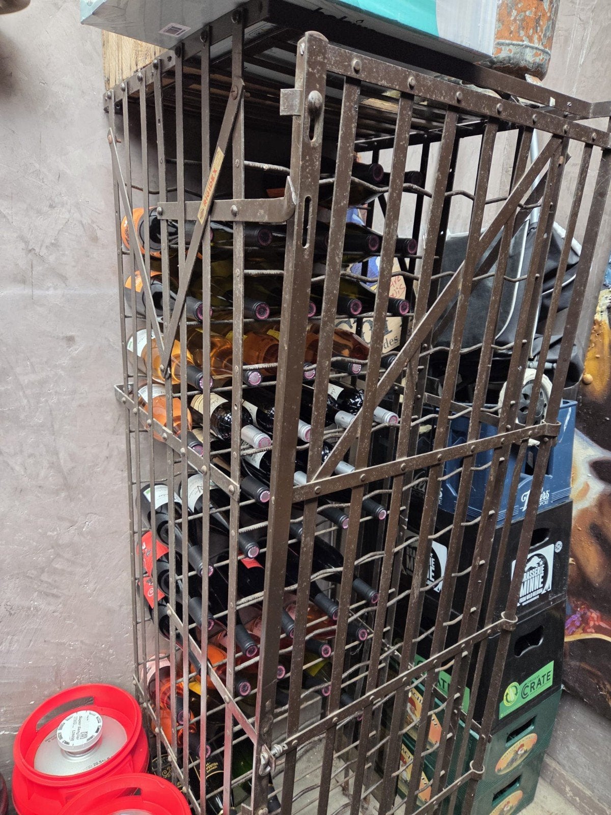 cellier, Maison & Meubles, Enlèvement, Utilisé, Métal, 25 bouteilles ou plus