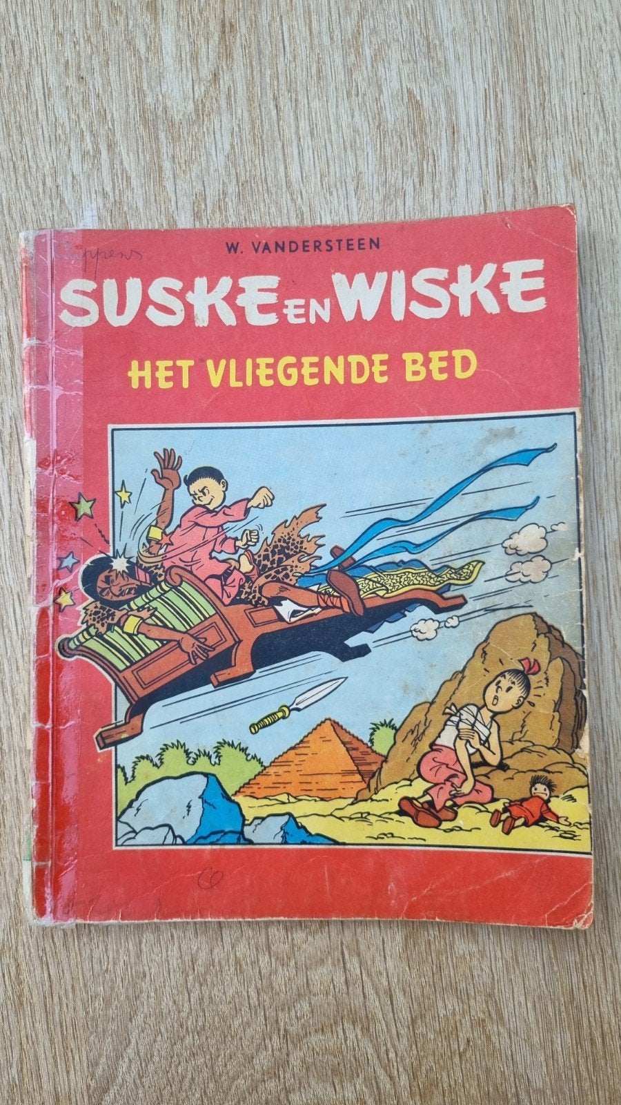 Suske en Wiske De vliegende aap + Het vliegende bed, Ophalen
