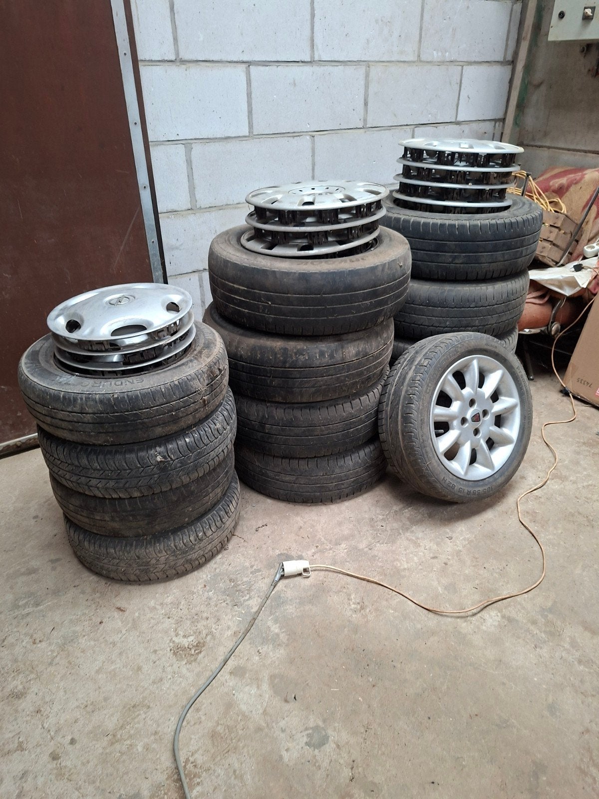 Verschillende sets velgen, Auto-onderdelen, Ophalen, Band(en)
