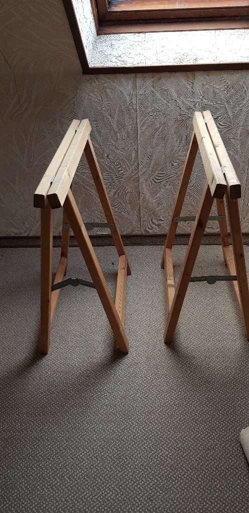 2 tréteaux en bois, Bricolage & Construction, Enlèvement, Comme neuf, Autres types