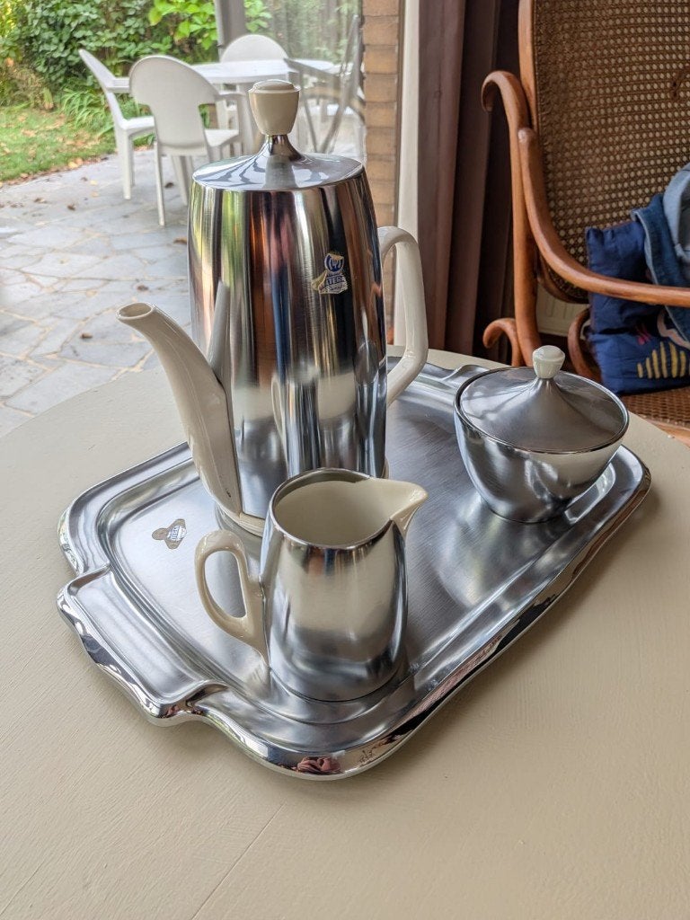 Koffieset, Ophalen