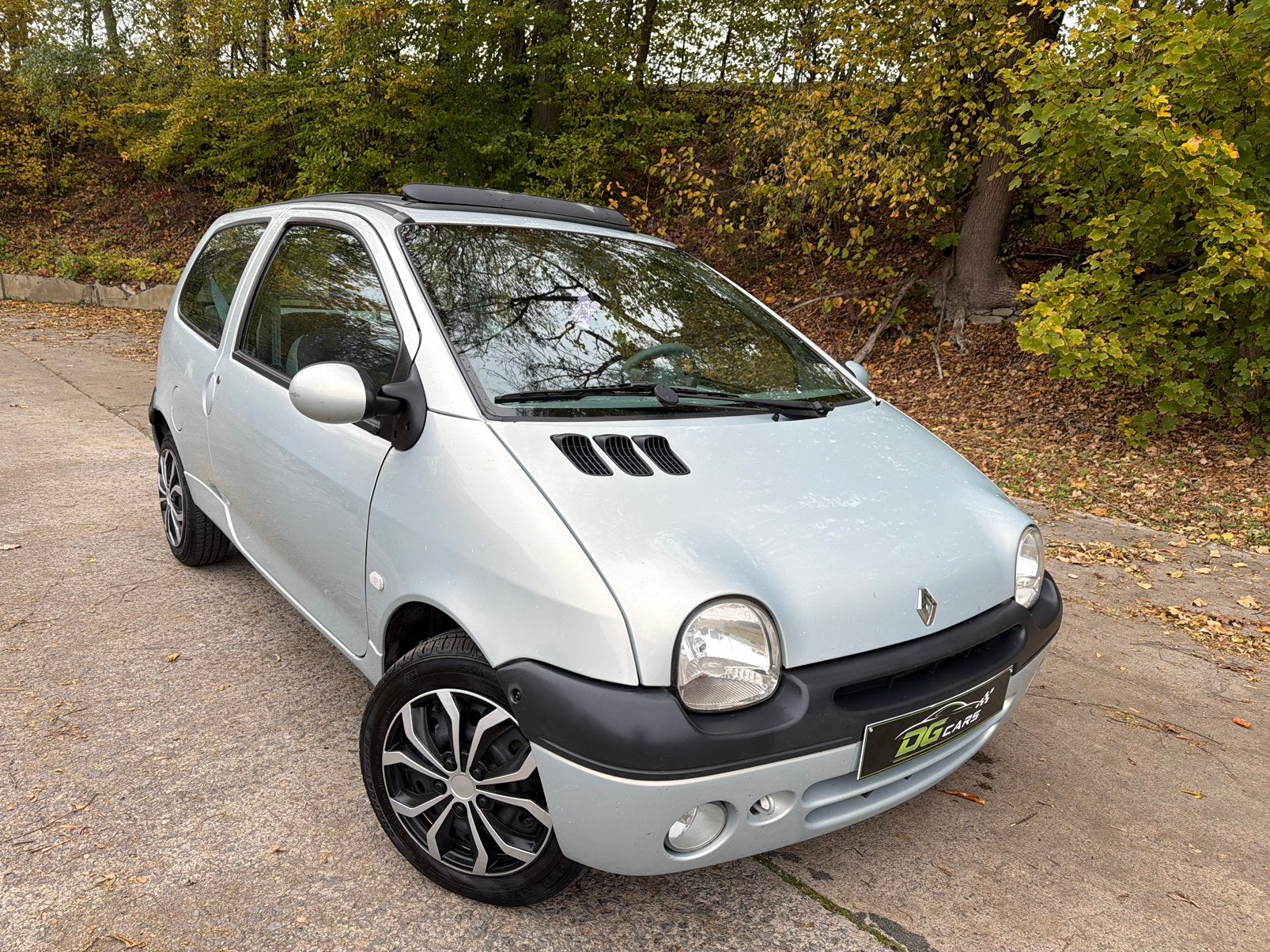Renault twingo 1.2i helios toit panoramique 1er proprietaire, Autos, Achat, Boîte manuelle, Toit ouvrant, Particulier