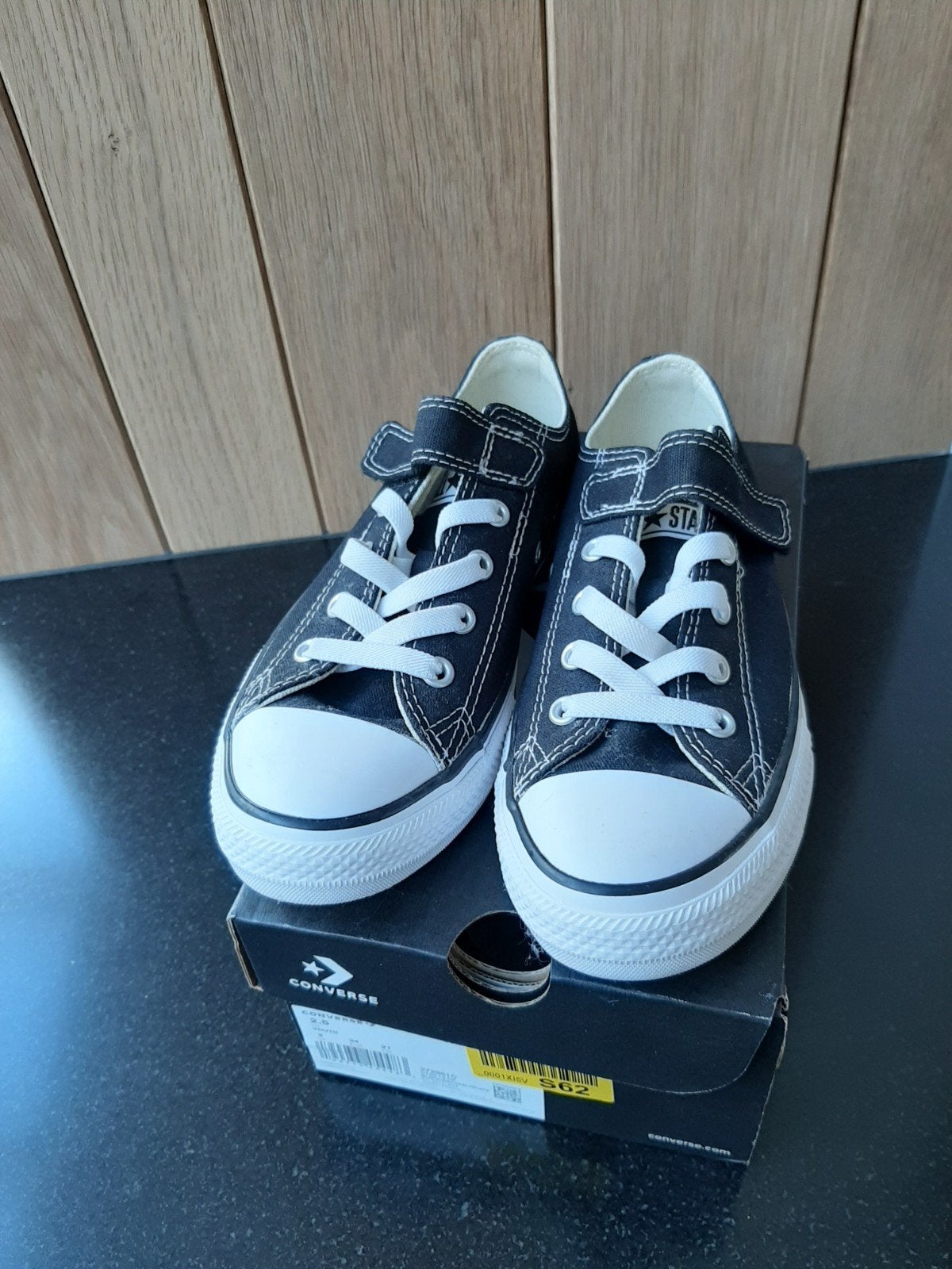 nouvelles baskets Converse, Enfants & Bébés, Enlèvement ou Envoi, Neuf