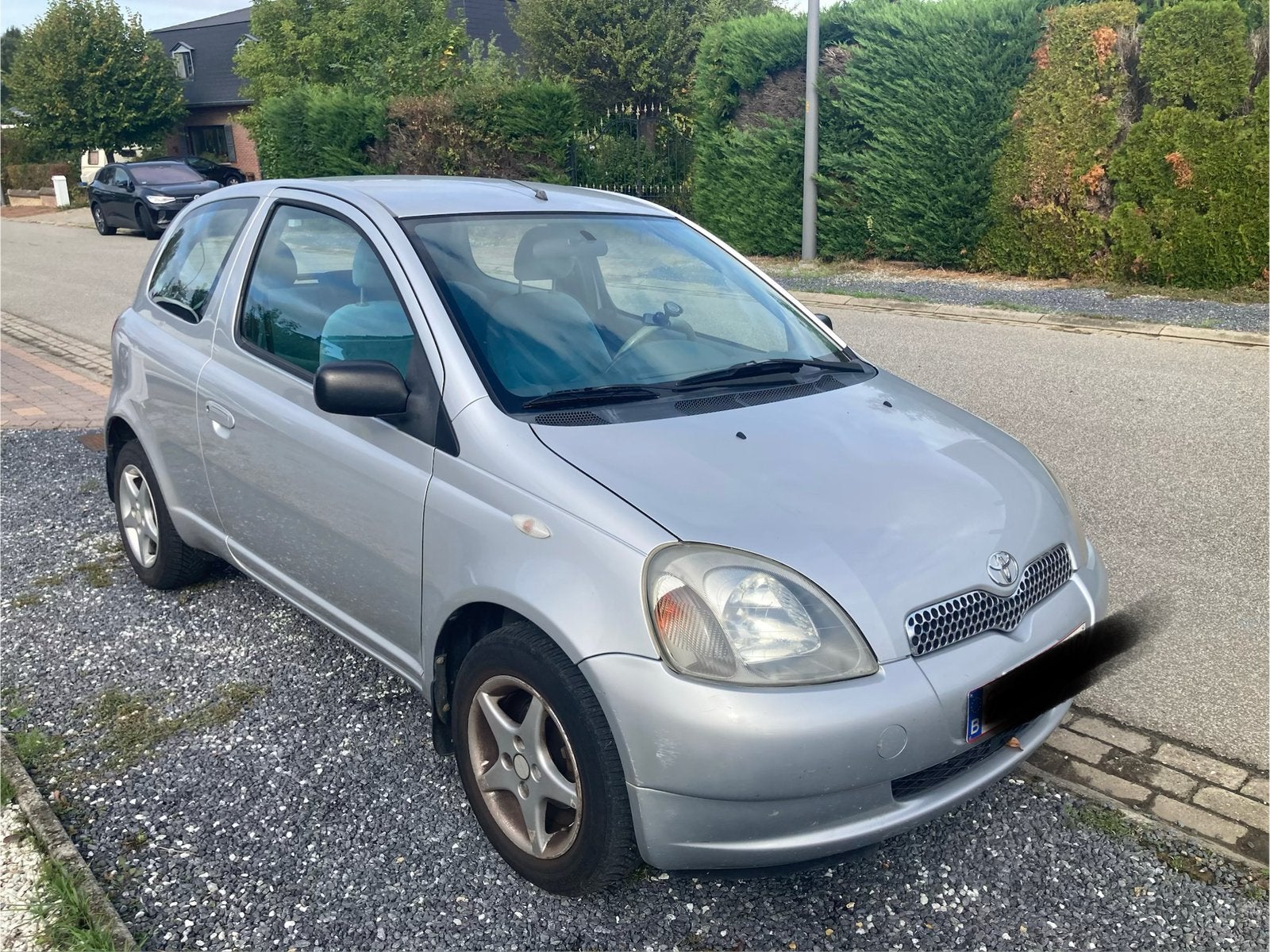 Toyota Yaris 1999 (EXPORTATION), Autos, Euro 2, Argent ou Gris, Bleu, 5 places
