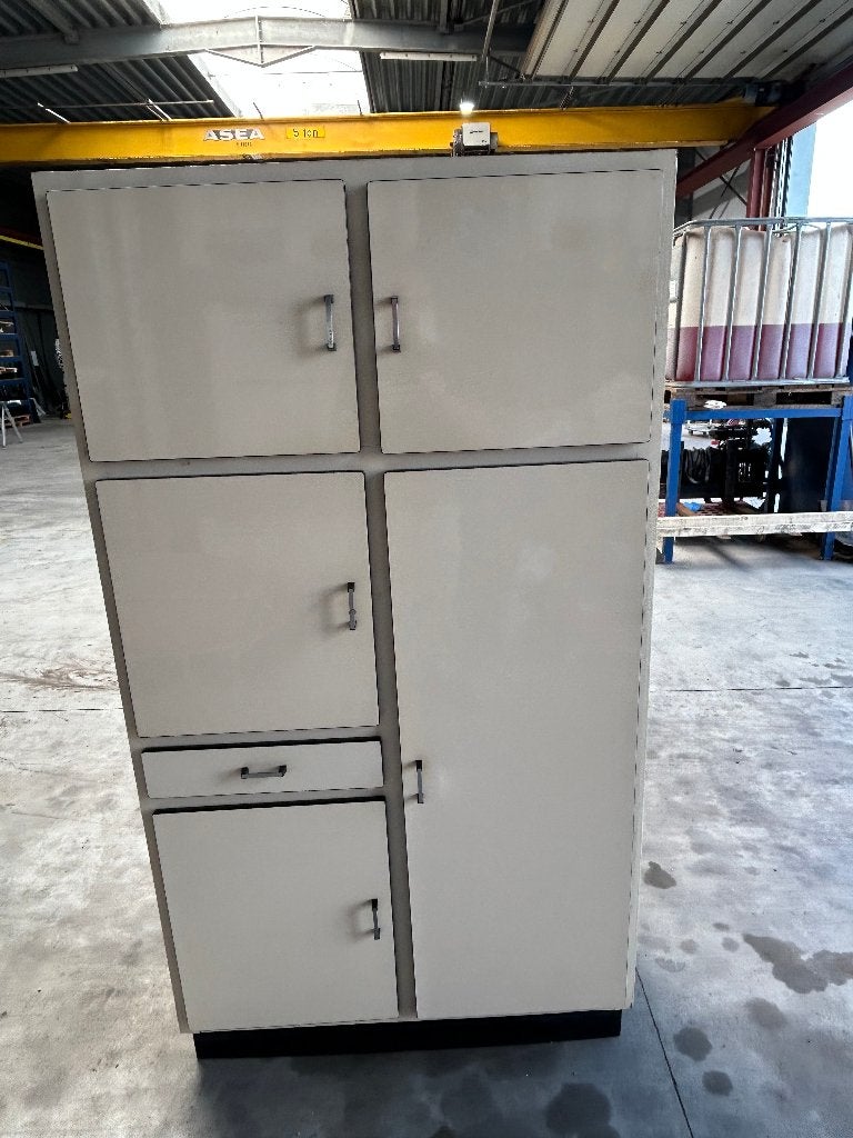 Armoire vintage - armoire de cuisine, Enlèvement