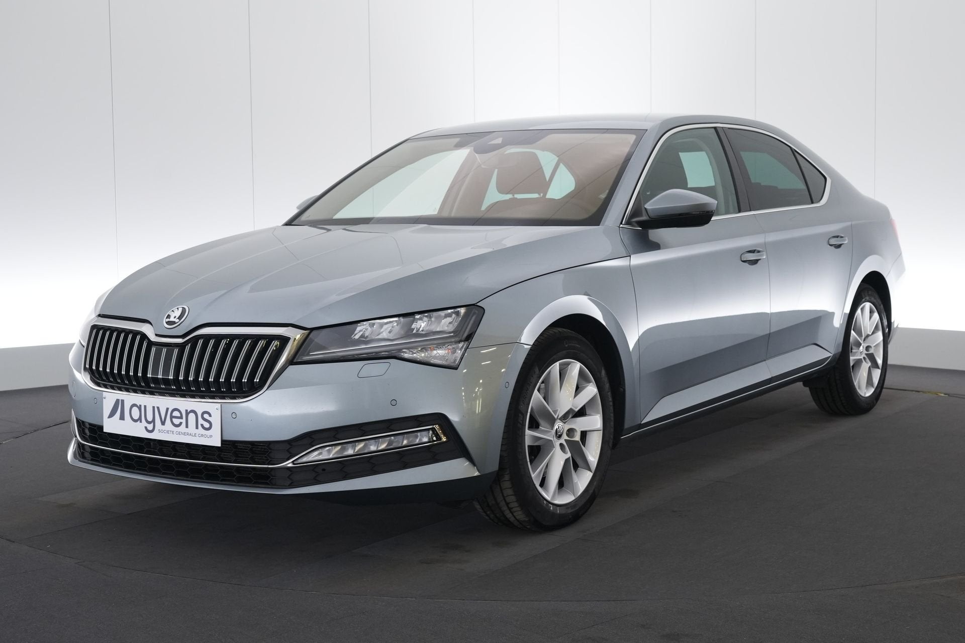 (1YWV792) SKODA SUPERB, Auto's, Skoda, Stof, Gebruikt, Bedrijf, 5 deurs