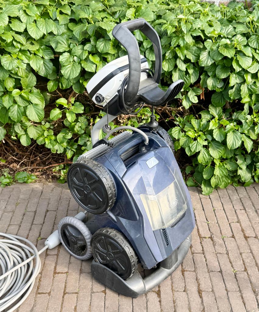 Zodiac Alpha RA 6300 IQ Pro zwembadrobot (Bluetooth), Tuin en Terras, Ophalen, Zo goed als nieuw