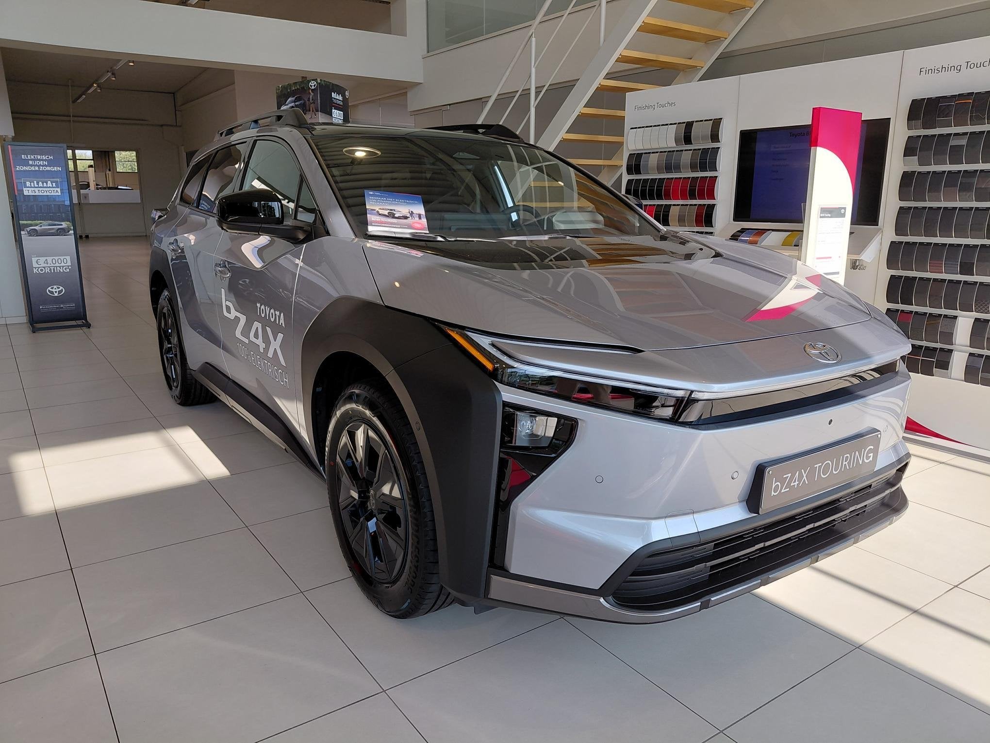 Toyota BZ4X Touring, Auto's, Automaat, Stof, Nieuw, Overige carrosserie