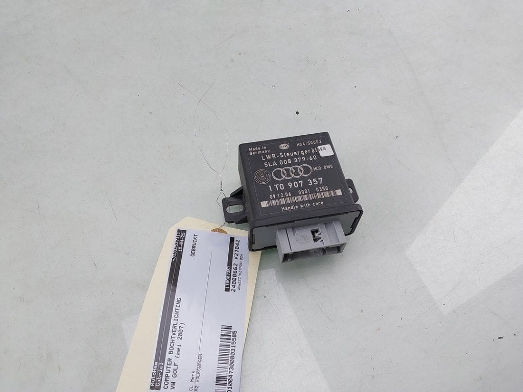 DIVERS Computer bochtverlichting Golf V (1K1) (|1T0907357|), Volkswagen, Volkswagen AG, Utilisé, Kundenbetreuung@volkswagen.de
