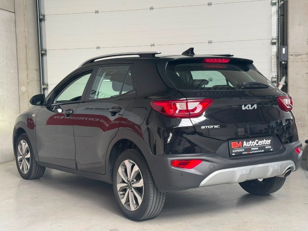 Kia Stonic 1.2i ISG Benzine 2025-Camera-LaneAssist-1Eig-BTW, Auto's, Kia, Voorwielaandrijving, Stof, Zwart, Handgeschakeld