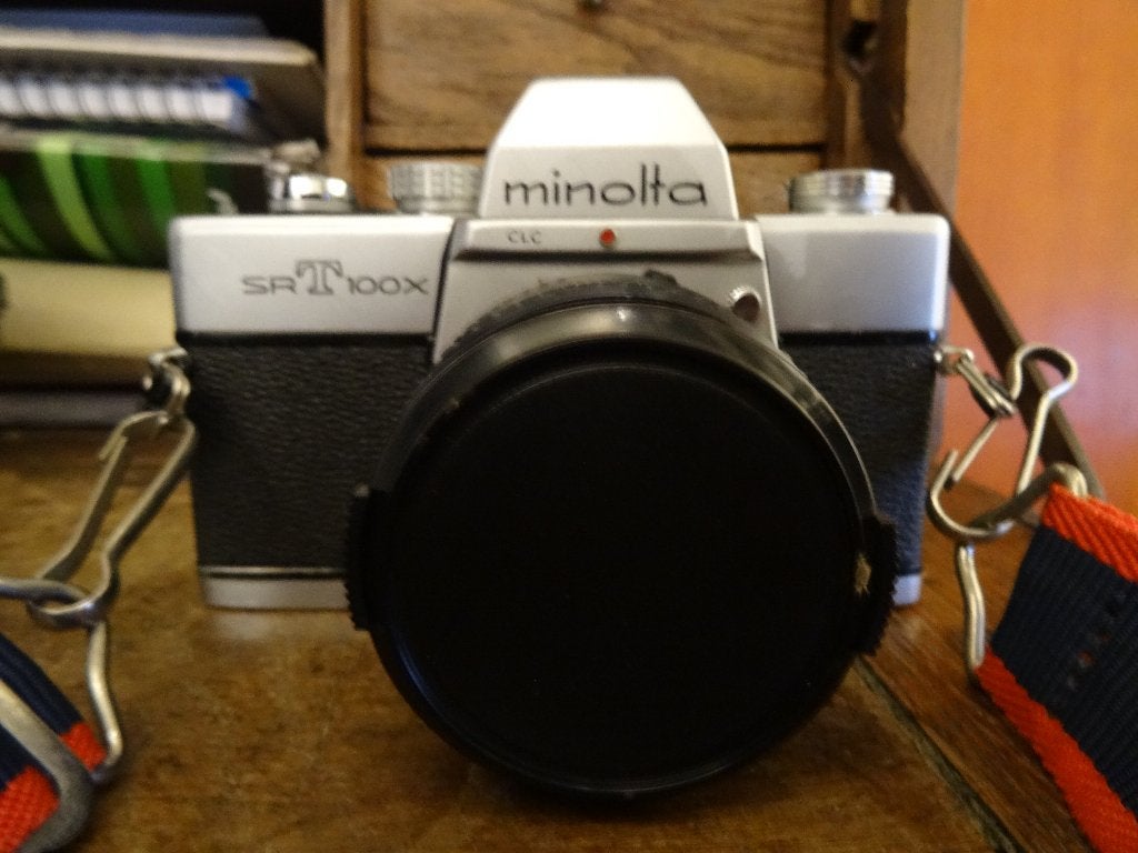 minolta srt 100x+OBJECTIF, TV, Hi-fi & Vidéo, Enlèvement ou Envoi, Utilisé, Reflex miroir, Minolta