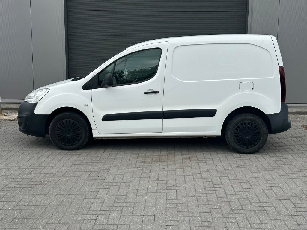 Citroen Berlingo diesel Euro 6, Voorwielaandrijving, Stof, Used 1. Bestelwagens met ervaring., 4 cilinders