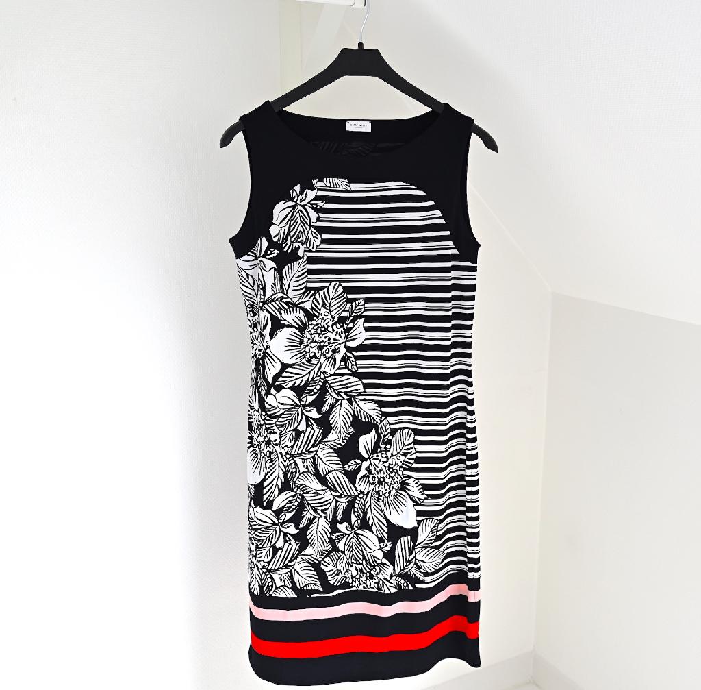 Elegante jurk GERRY WEBER mt 42 - ZO GOED ALS NIEUW, Kleding | Dames, Jurken, Overige kleuren, Maat 42/44 (L), Ophalen of Verzenden