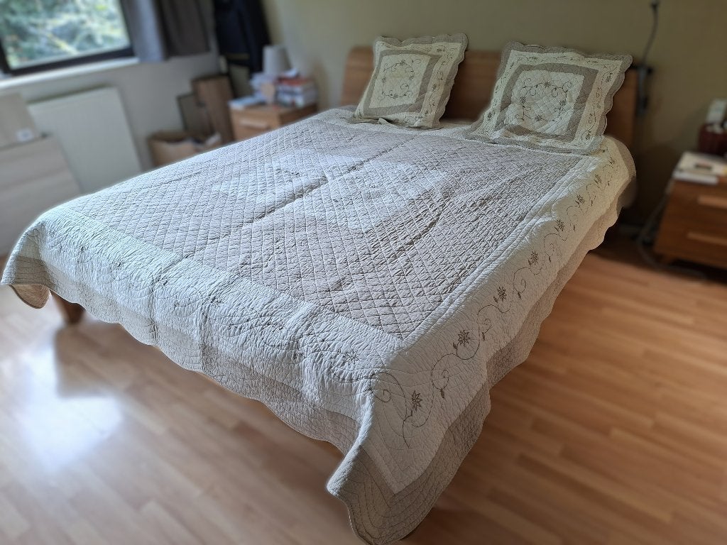 Couvre lit cosy lit double 100% coton, Taies d'oreiller incluses, Lit double, Beige, Enlèvement